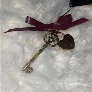 Faux Leather Bow Vintage Key and Lock Keychain Bag Charm - Burgundy